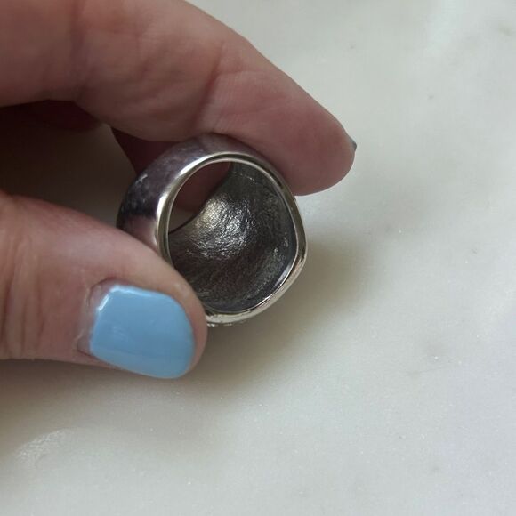 Elegant Silver Crystal Cocktail Ring size 7 - Picture 4 of 4